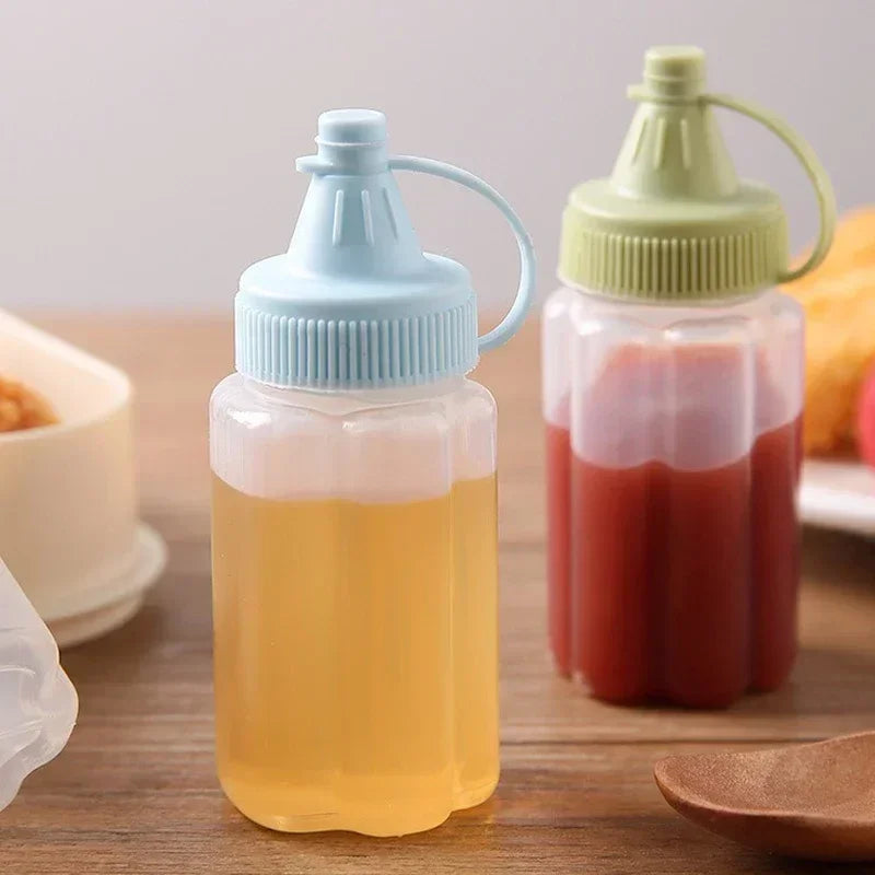 4Pcs Mini Sauce Bottles Condiment Dispenser Ketchup Bottle Mustard Salad Dressing Sauce Bento Container Kitchen Accessories